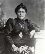 Kate Carmack 1898 (Yukon Archives)